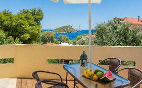 Armiriki Holiday Home